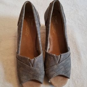 New Tom's arrow wedges